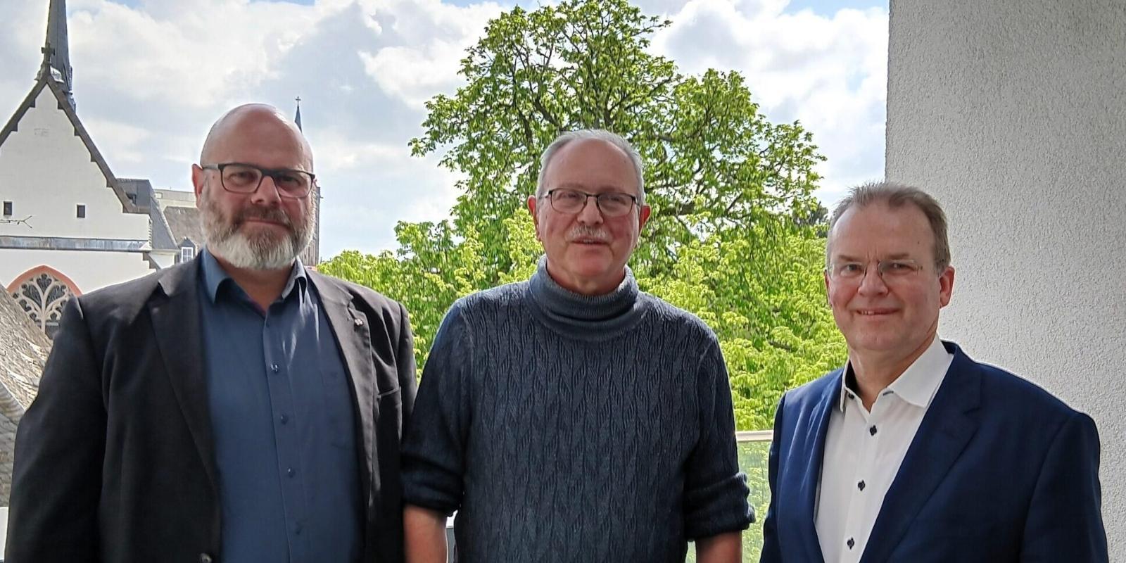 Gregor Stiels, Vorsitzender des Katholikenausschusses für die Stadt Köln, Dr. Wolfgang Uellenberg-van Dawen, Sprecher des Kölner Runden Tisches für Integration, und Stadtsuperintendent Bernhard Seiger (v.l.).