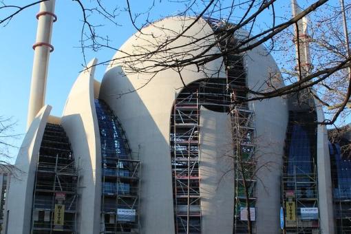 Gebetsruf an Kölner Moscheen zum Freitagsgebet